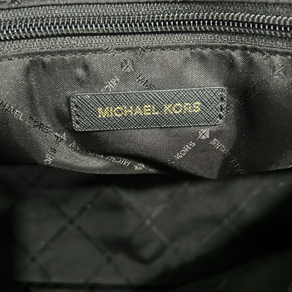 Michael Kors tote - Picture 7 of 7